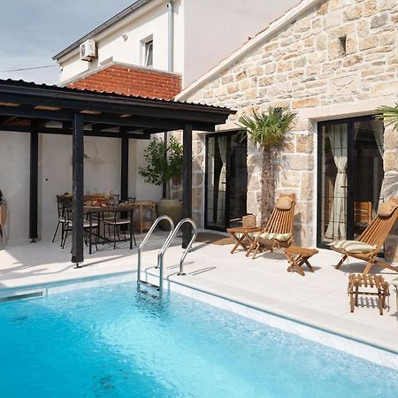 Blacksmith'S House - Rental House With Heated Pool Posedarje Dış mekan fotoğraf