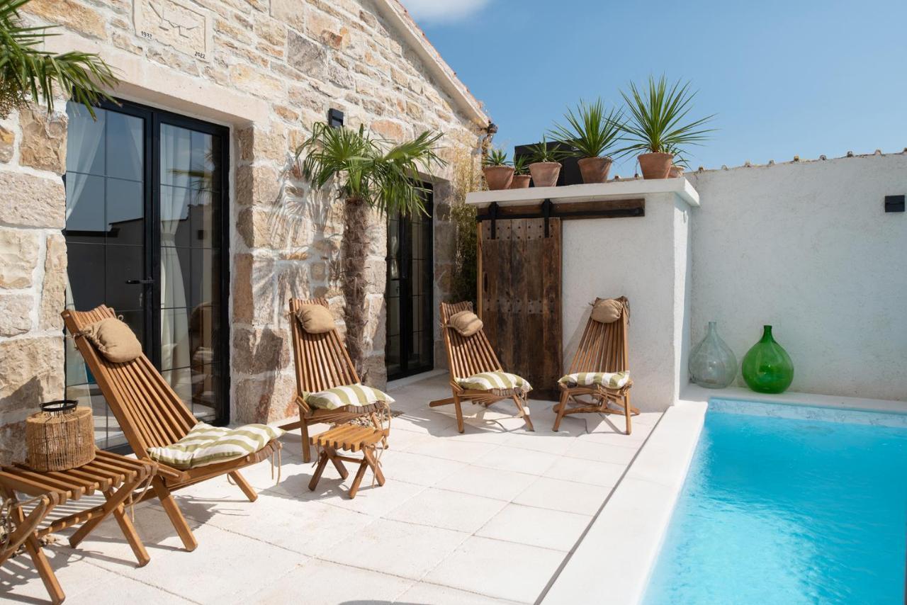 Blacksmith'S House - Rental House With Heated Pool Posedarje Dış mekan fotoğraf